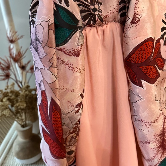 Gilner Farrar Eva Dress in Smokey Floral - Picture 2 of 10